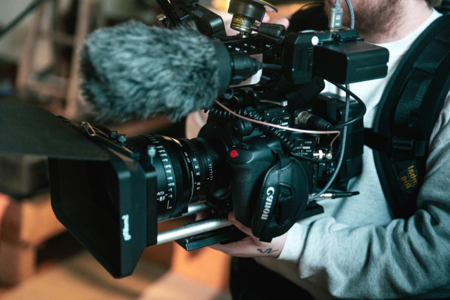 Social media video preparation process at toumit